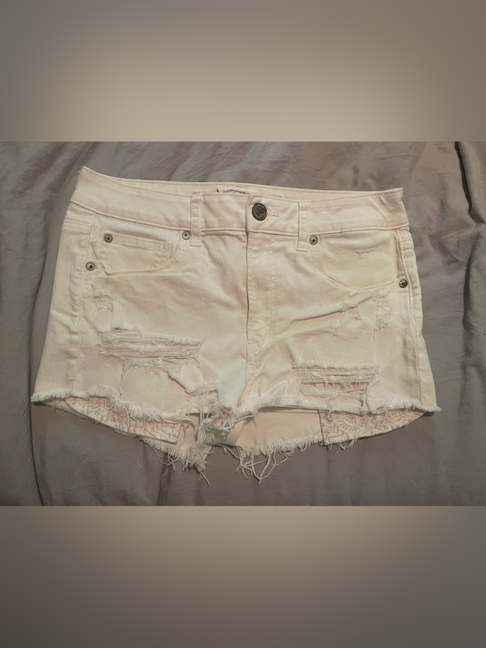 Women's American Eagle White Denim Shorts with Patterned Pockets
